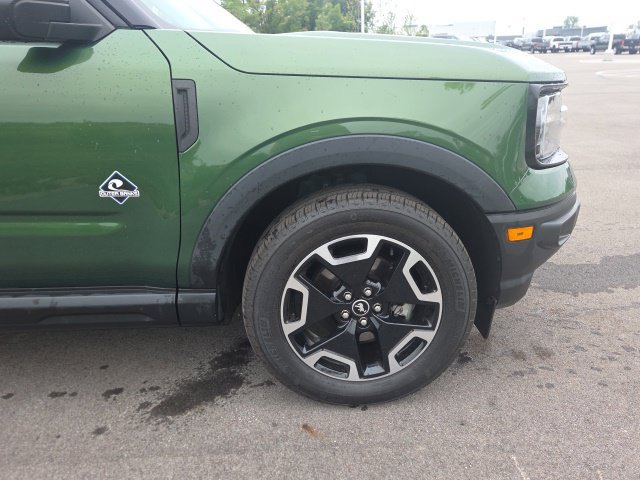 Used 2023 Ford Bronco Sport Outer Banks w/ Tech Package AWD/4WD image 4