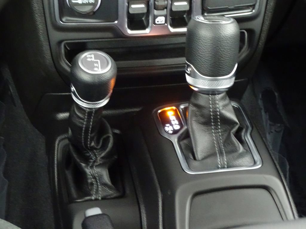 Used 2025 Jeep Gladiator Sport image 31