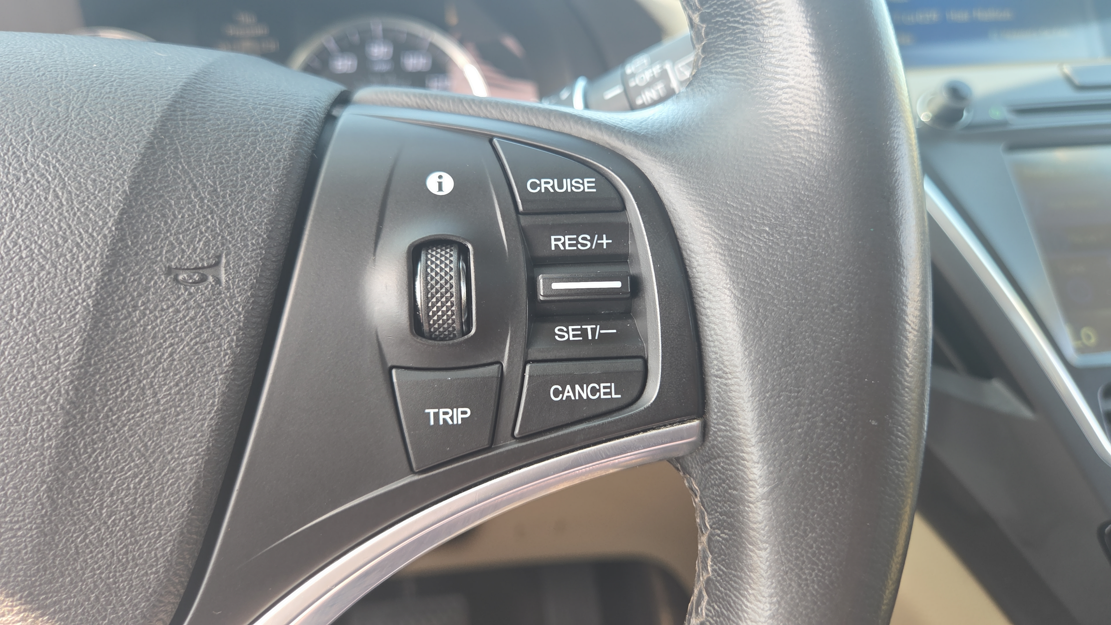 Used 2015 Acura MDX w/ Technology Package FWD image 26