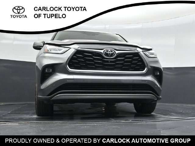 Used 2025 Toyota Highlander Platinum AWD/4WD image 60
