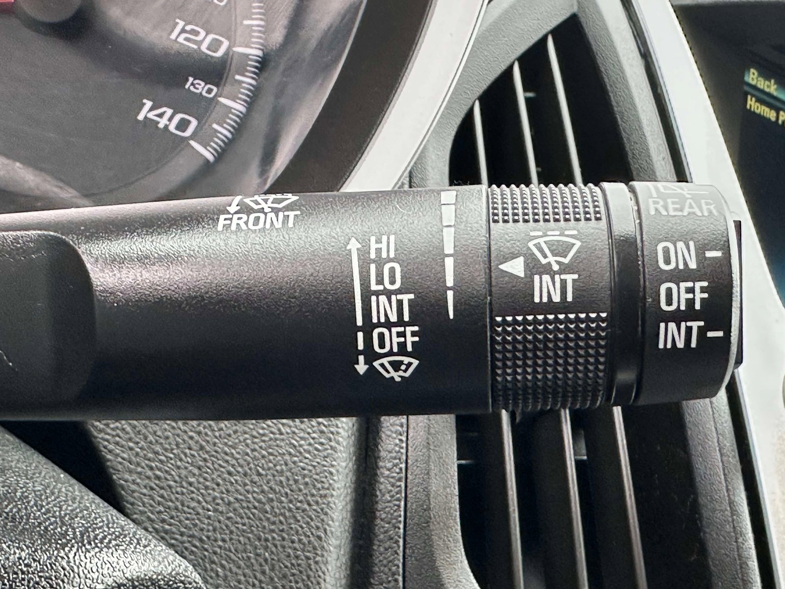 Used 2014 Chevrolet Equinox LT w/ Driver Convenience Package image 16