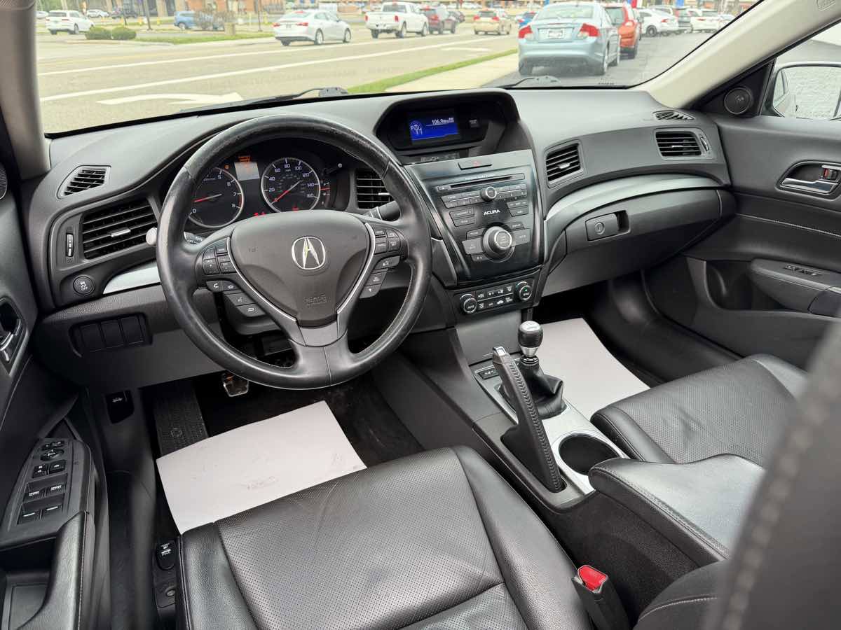 Used 2013 Acura ILX w/ Premium Package FWD image 13