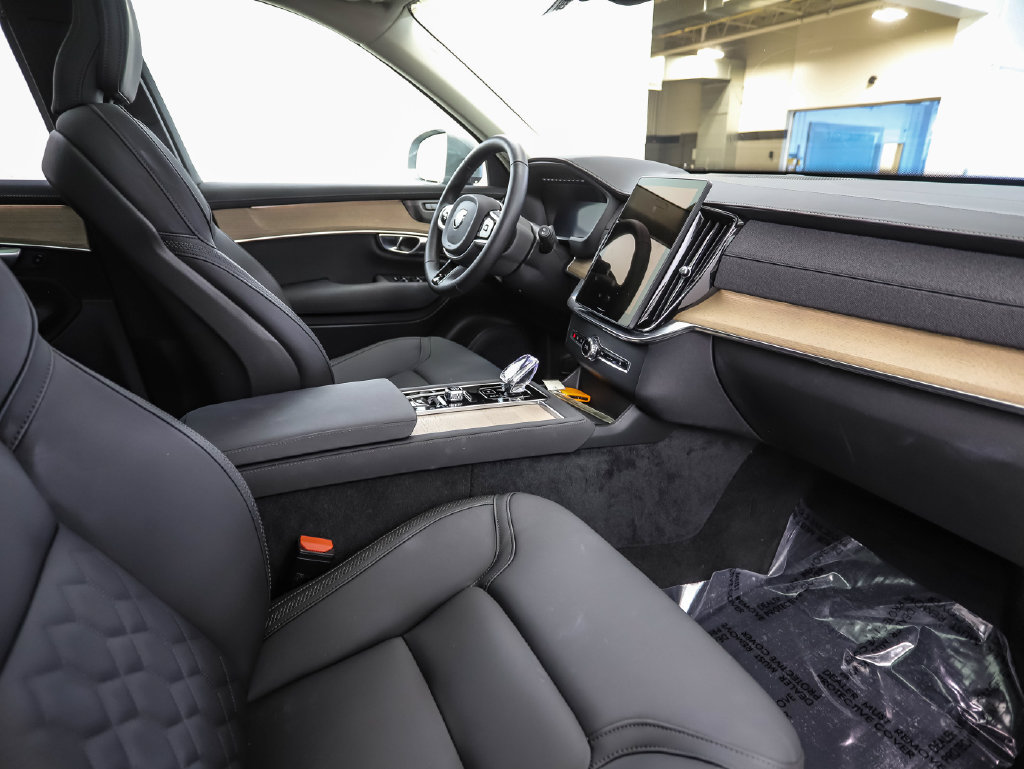 Used 2026 Volvo XC90 B6 Plus AWD/4WD image 31