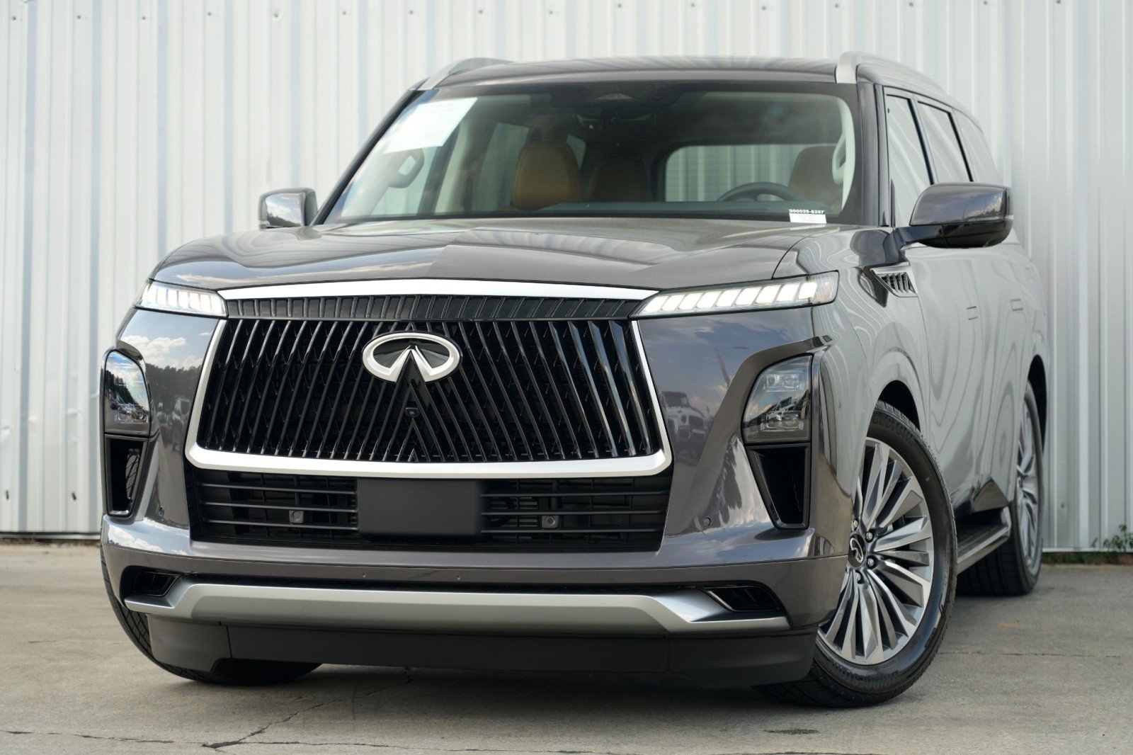 Used 2025 INFINITI QX80 Luxe image 3