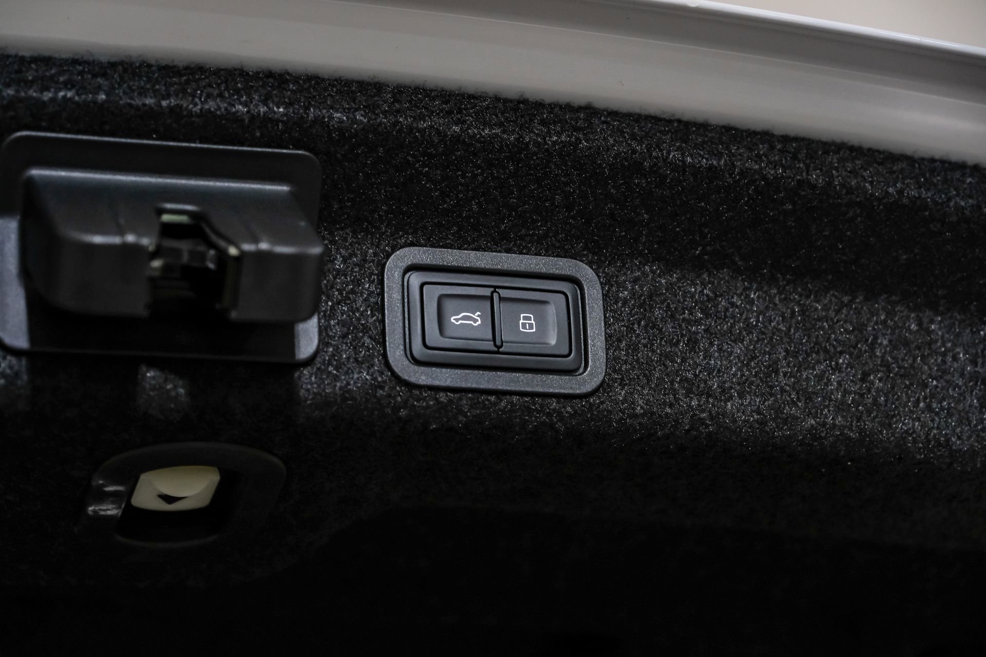 Used 2024 Audi A6 Premium Plus image 59