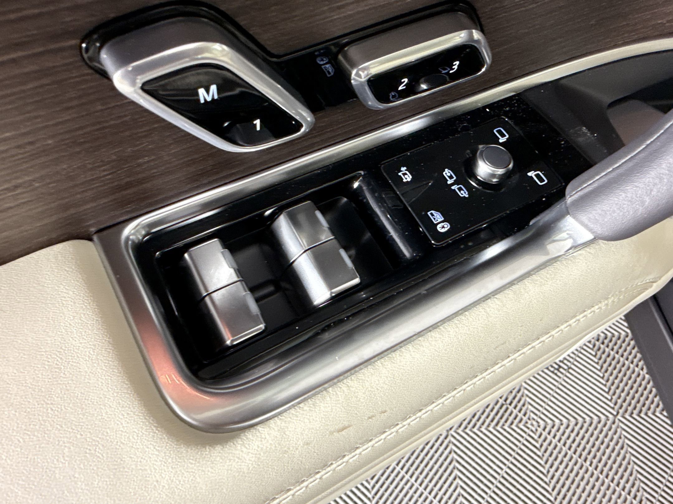 New 2026 Land Rover Range Rover SE AWD/4WD image 12
