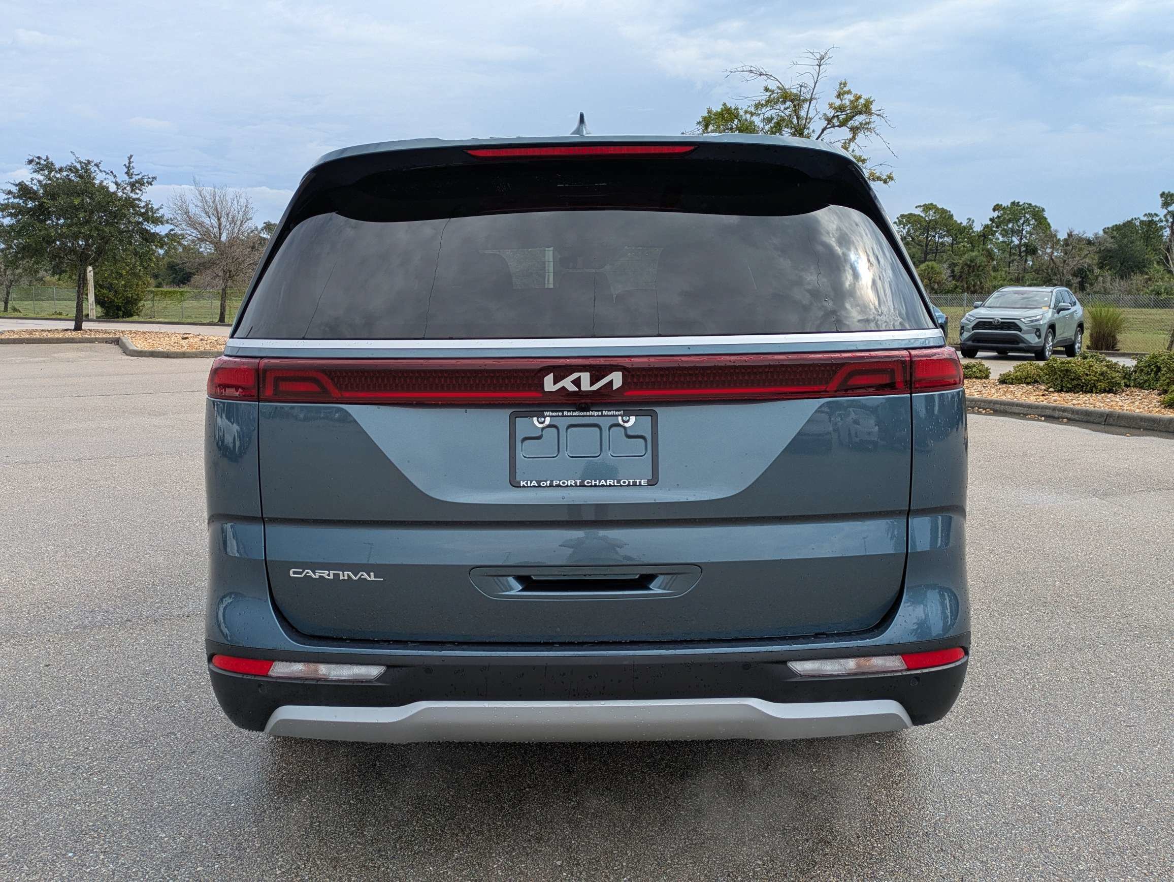 Certified 2024 Kia Carnival EX FWD image 5