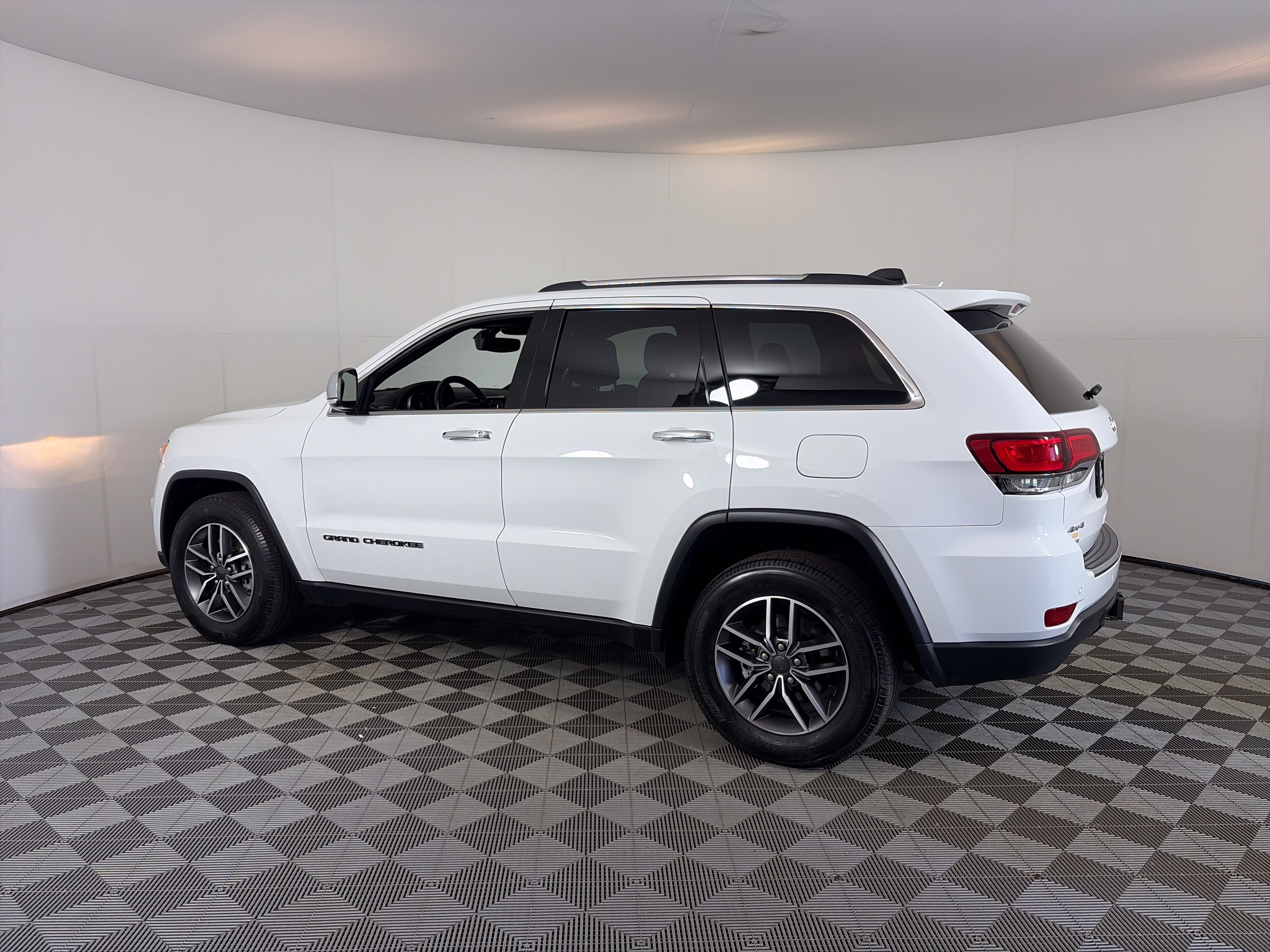 Used 2021 Jeep Grand Cherokee Limited w/ Luxury Group II AWD/4WD image 8