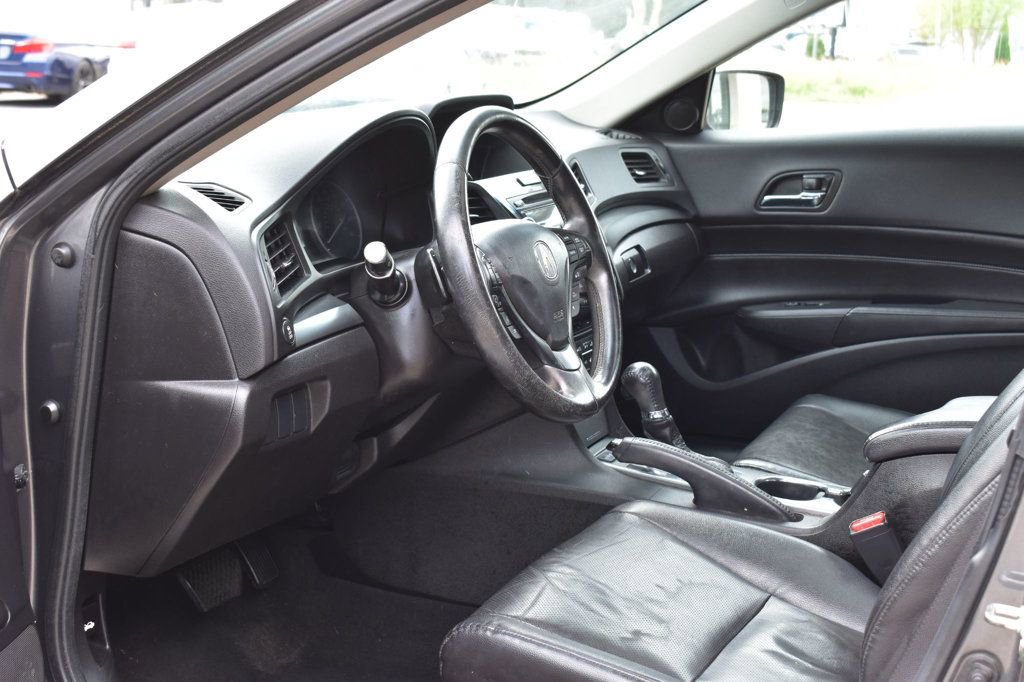 Used 2013 Acura ILX w/ Technology Package FWD image 15