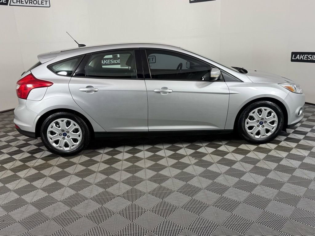Used 2014 Ford Focus SE w/ SE Winter Package image 7