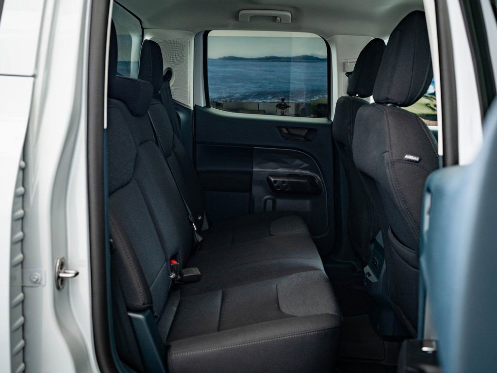 Used 2025 Ford Maverick XL FWD image 39