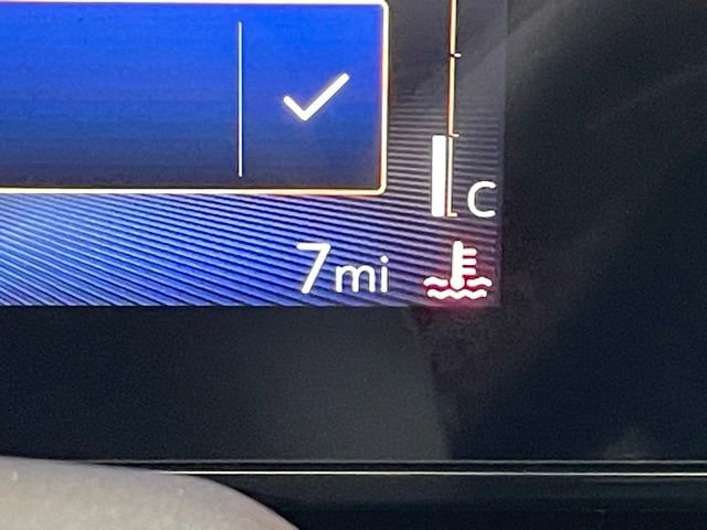 New 2026 Chevrolet Trax RS w/ Sunroof Package image 2