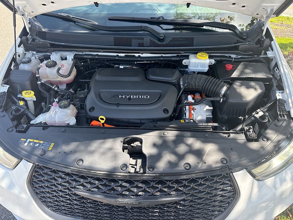 Used 2022 Chrysler Pacifica Touring-L w/ Uconnect Theater Family Group FWD image 34