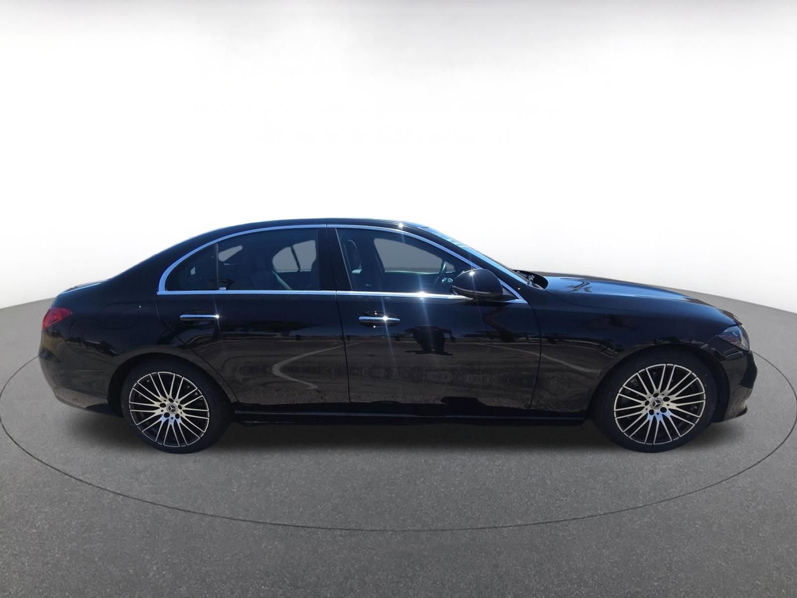 Used 2024 Mercedes-Benz C 300 Sedan image 9