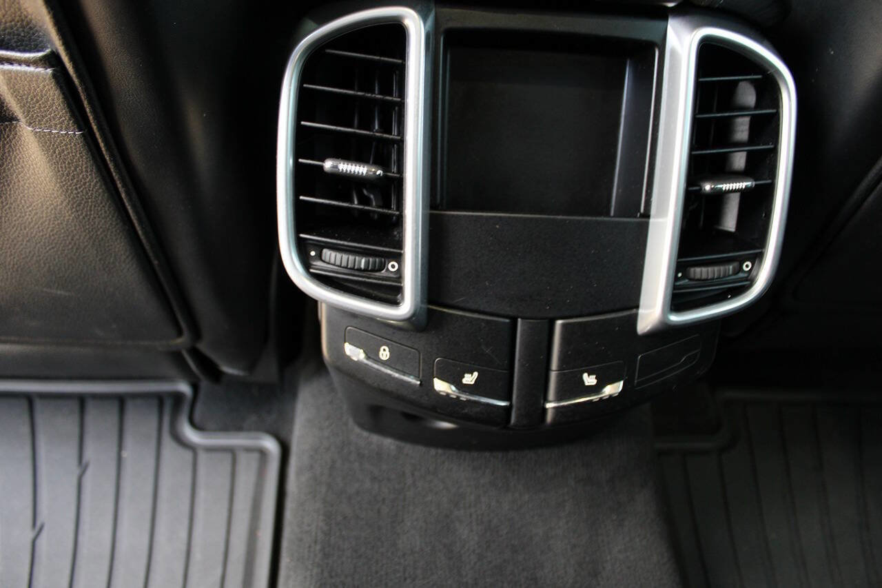 Used 2016 Porsche Cayenne GTS AWD/4WD image 40