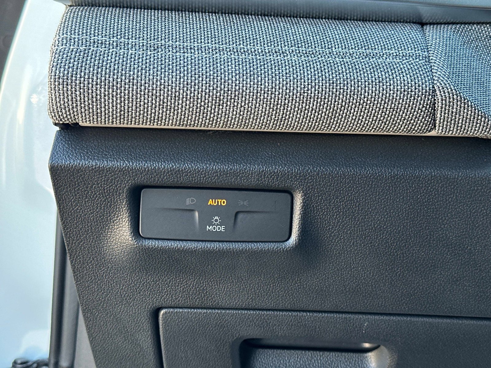 Certified 2025 Volkswagen Tiguan S image 27