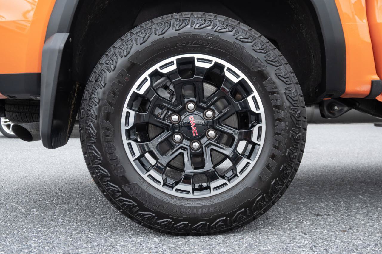 Used 2026 GMC Canyon AT4 w/ AT4 Premium Package AWD/4WD image 21