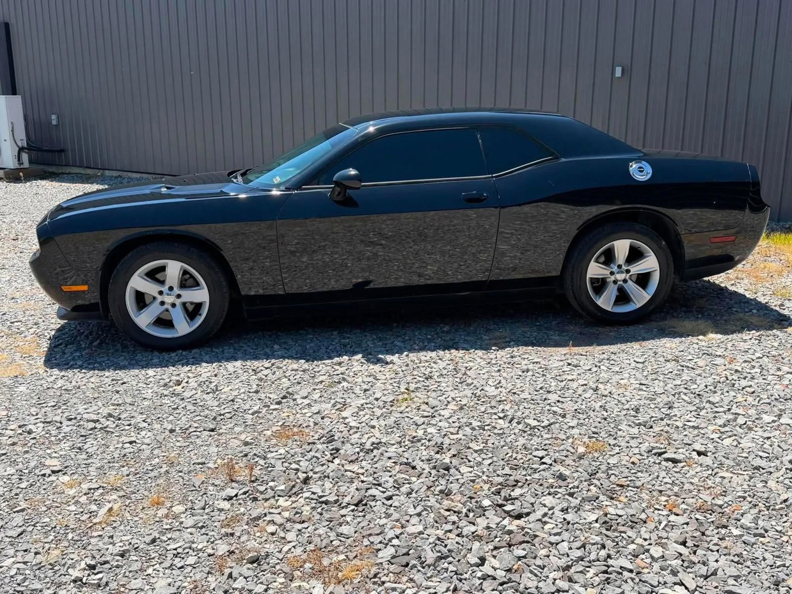 Used 2013 Dodge Challenger SXT RWD image 8
