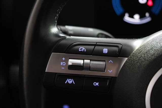 Used 2025 Hyundai Kona SEL image 19