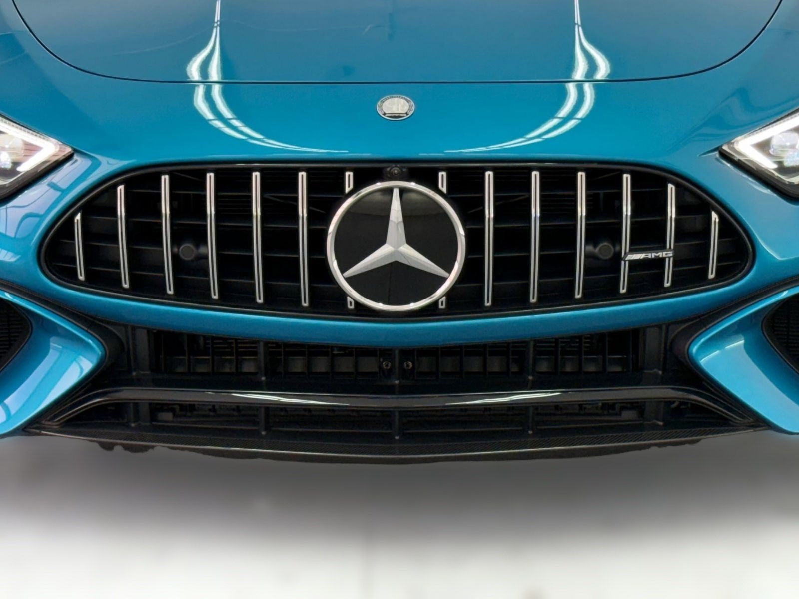 New 2025 Mercedes-Benz SL 63 AMG S e Performance 4MATIC image 17