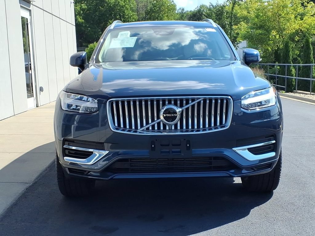 Certified 2024 Volvo XC90 T8 Ultimate w/ Protection Package Premier AWD/4WD image 2
