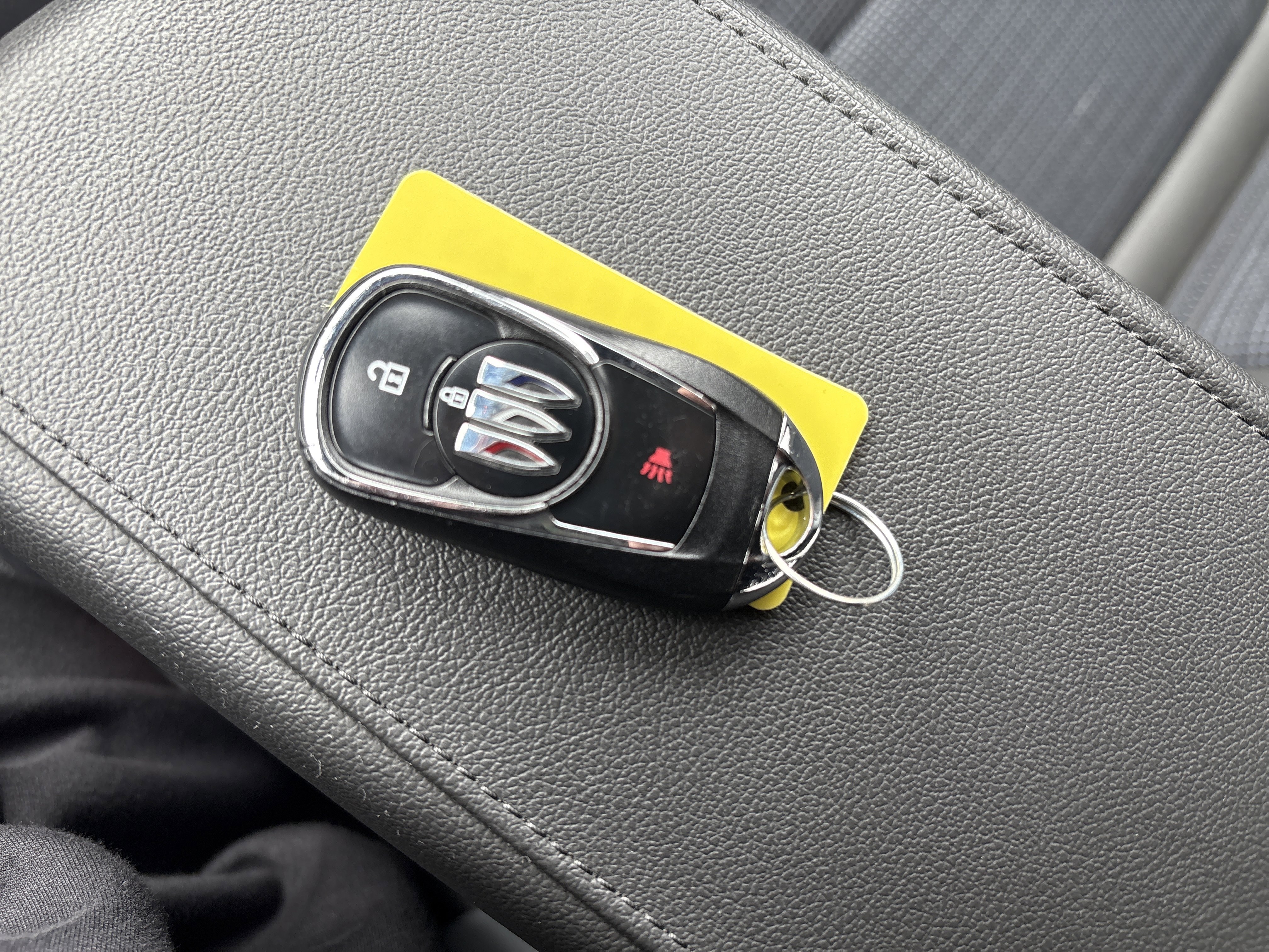 Used 2024 Buick Envista Preferred w/ Advanced Safety Package image 31