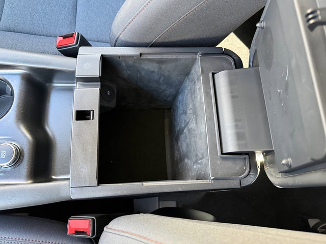 Used 2025 Ford Explorer Active image 30