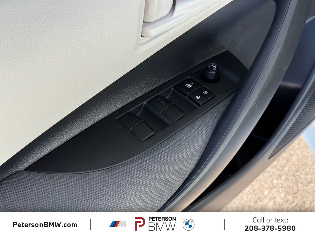 Used 2025 Toyota Corolla LE w/ LE Premium Package image 13