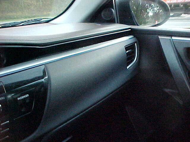 Used 2015 Toyota Corolla S image 26