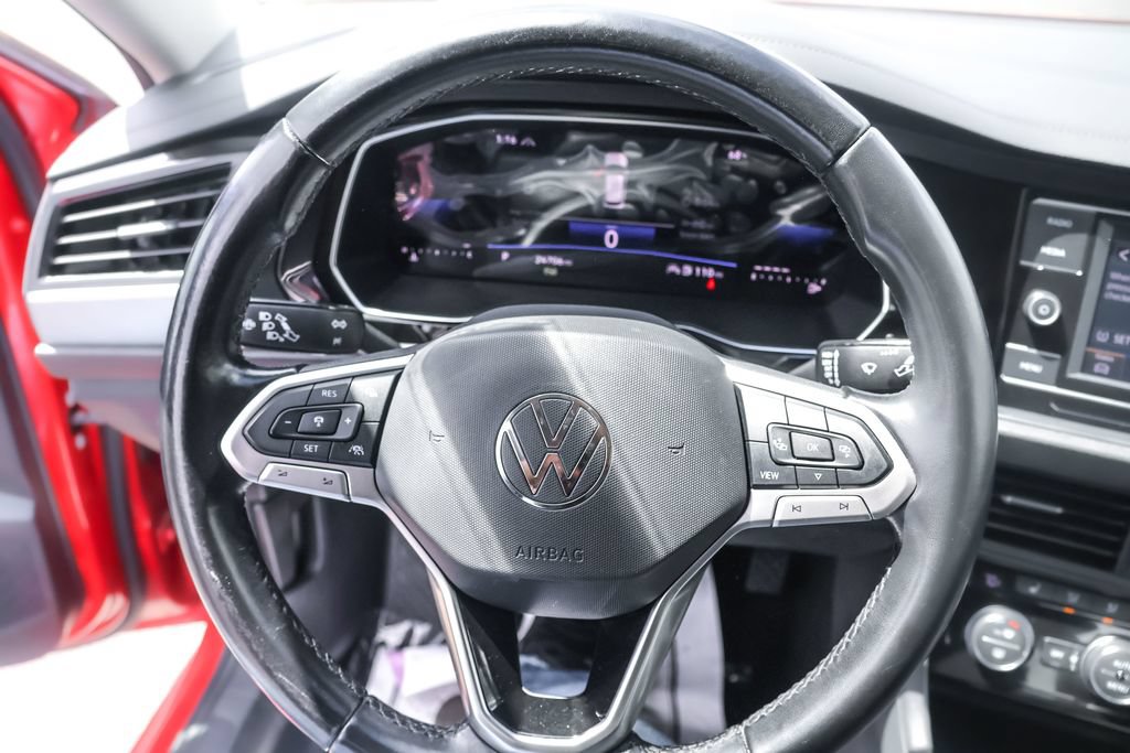 Certified 2023 Volkswagen Jetta SE FWD image 13