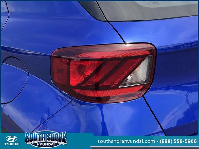 Certified 2025 Hyundai Venue SEL FWD image 11