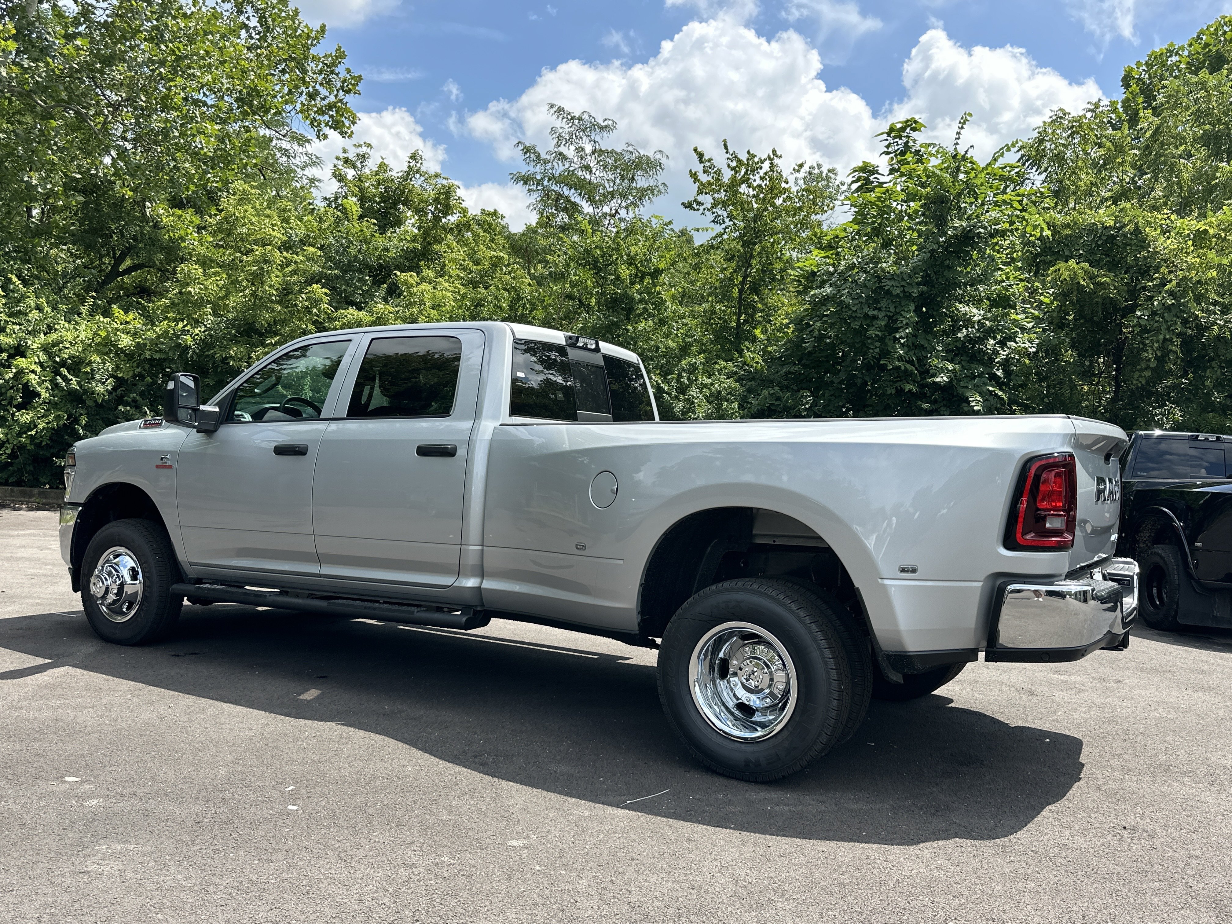 New 2026 RAM 3500 Tradesman AWD/4WD image 27