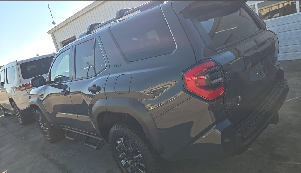 Used 2025 Toyota 4Runner SR5 AWD/4WD image 7