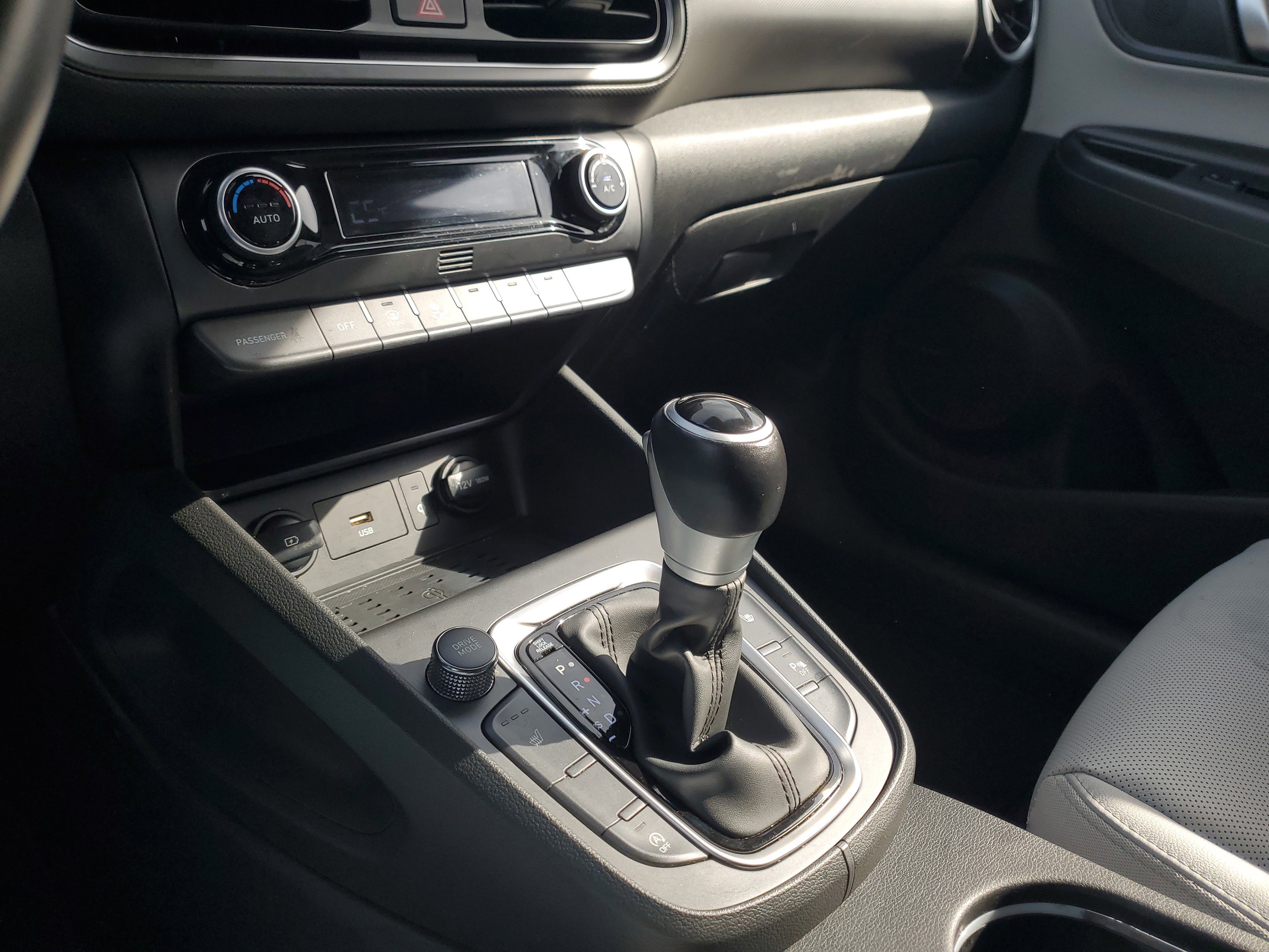 Used 2022 Hyundai Kona Limited image 27