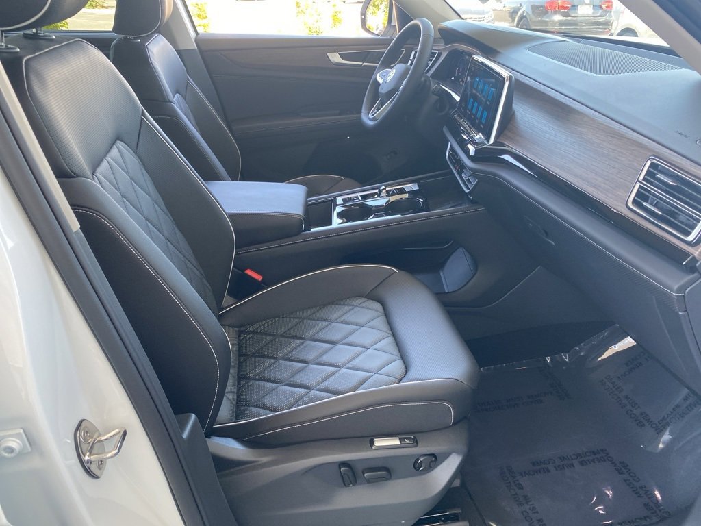 New 2025 Volkswagen Atlas SEL Premium R-Line image 23
