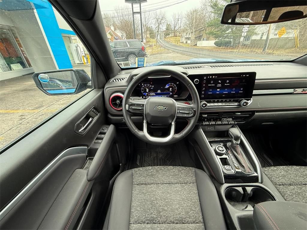 Used 2024 Chevrolet Colorado Z71 w/ Z71 Convenience Package 2 image 43