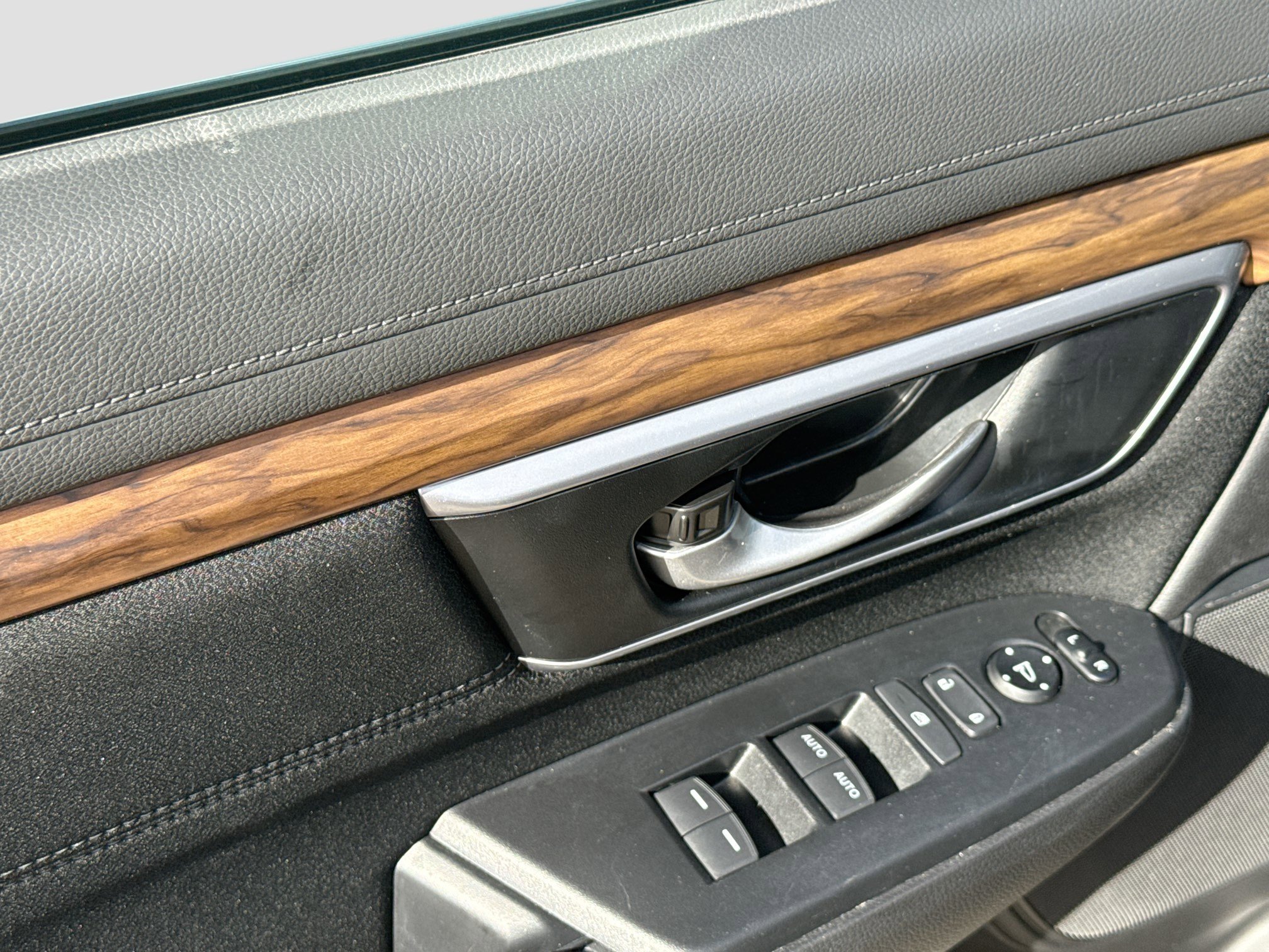 Used 2022 Honda CR-V EX image 17