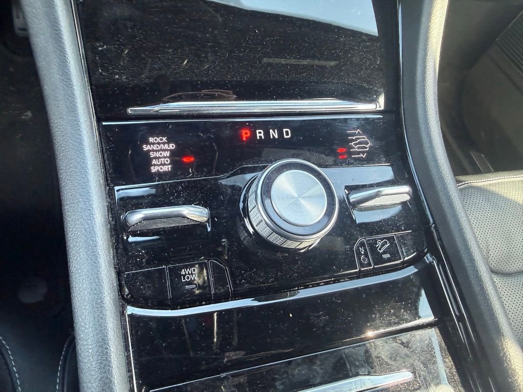 Used 2023 Jeep Grand Cherokee Overland w/ Rear Seat Video Group I AWD/4WD image 13