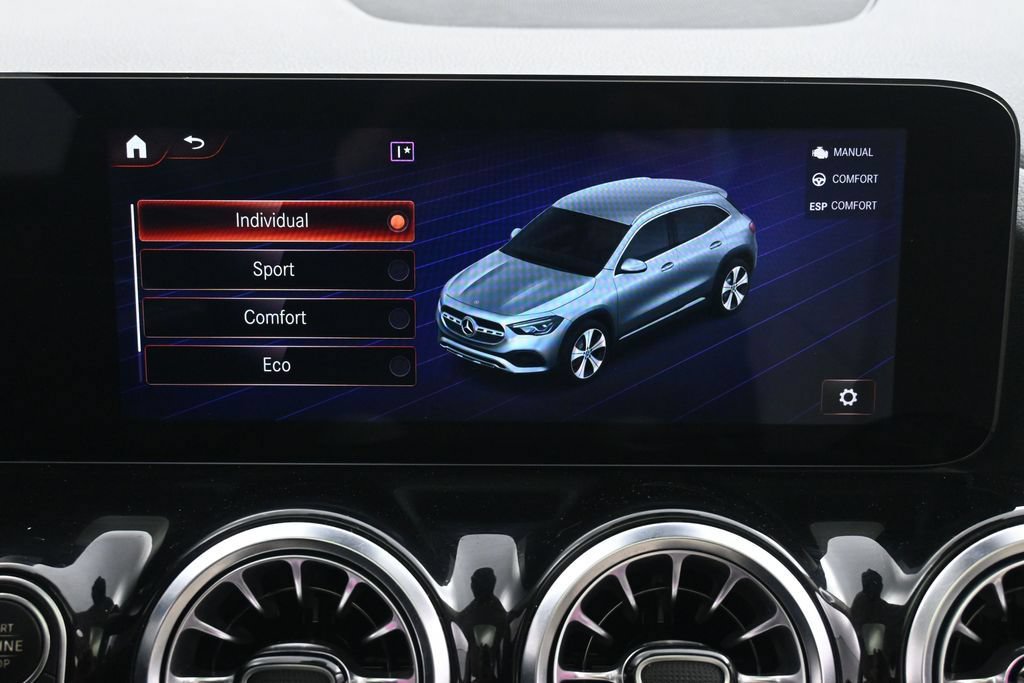 Used 2022 Mercedes-Benz GLA 250 4MATIC w/ Premium Package Lite image 38