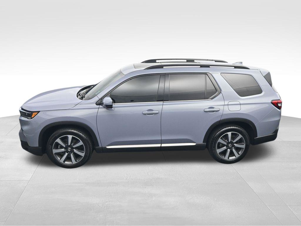 Used 2025 Honda Pilot Touring image 35