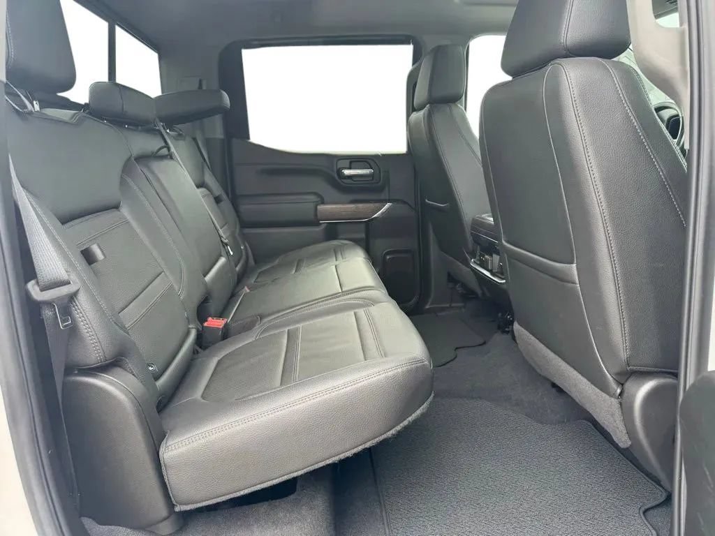 Used 2022 GMC Sierra 1500 Denali w/ Denali Reserve Package AWD/4WD image 17