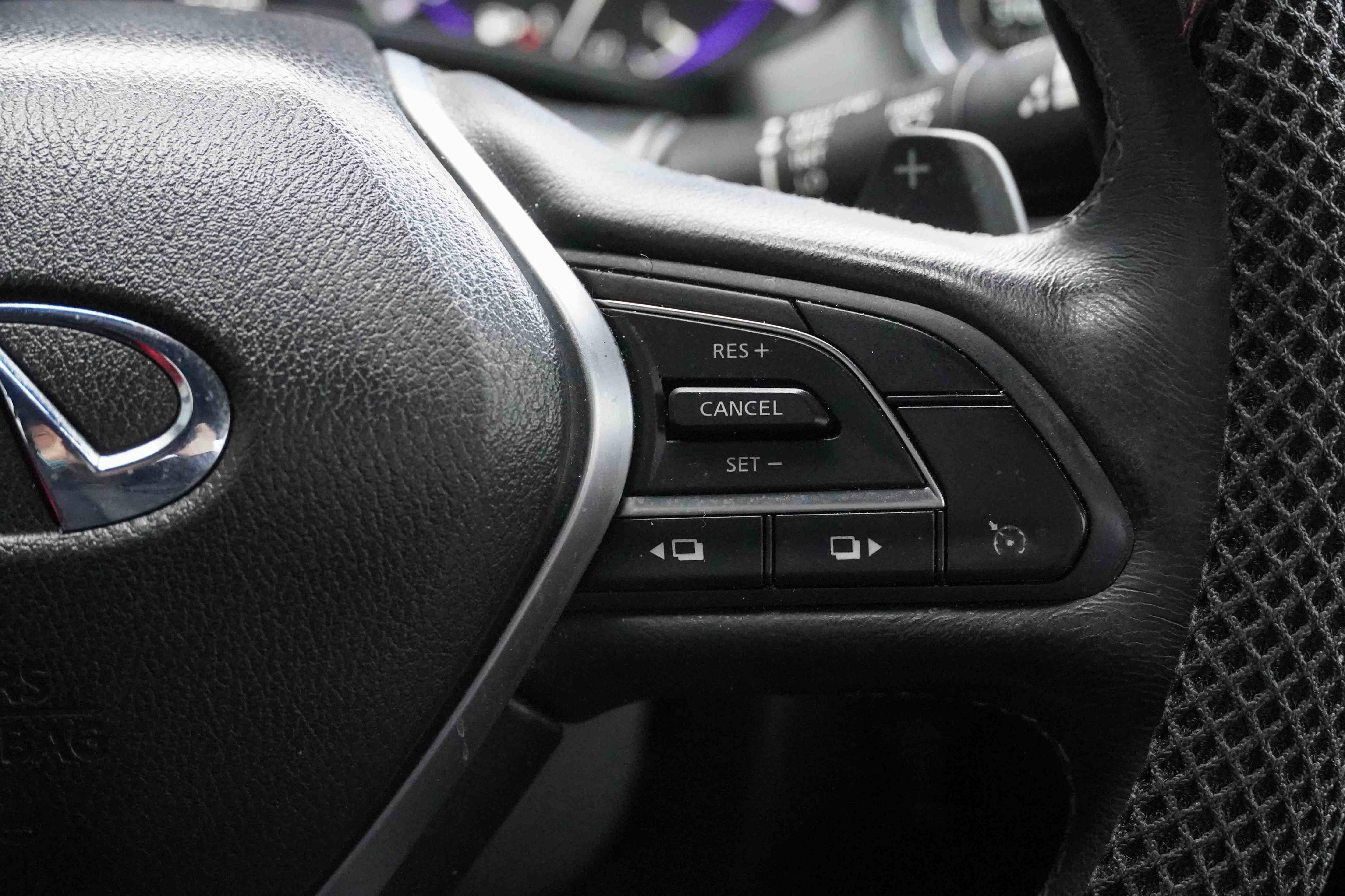 Used 2019 INFINITI Q60 Red Sport 400 image 24