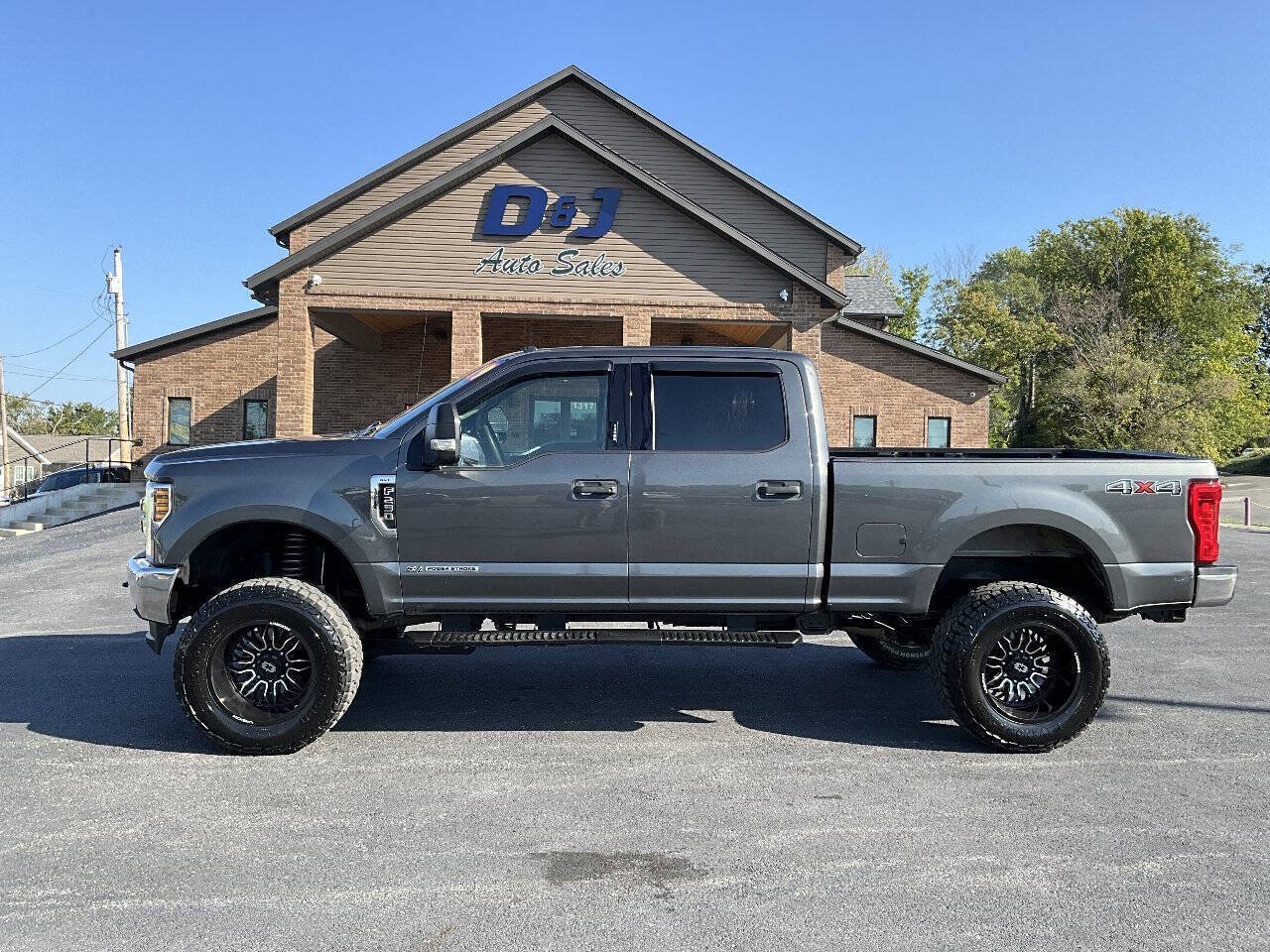 Used 2019 Ford F250 XLT AWD/4WD image 2