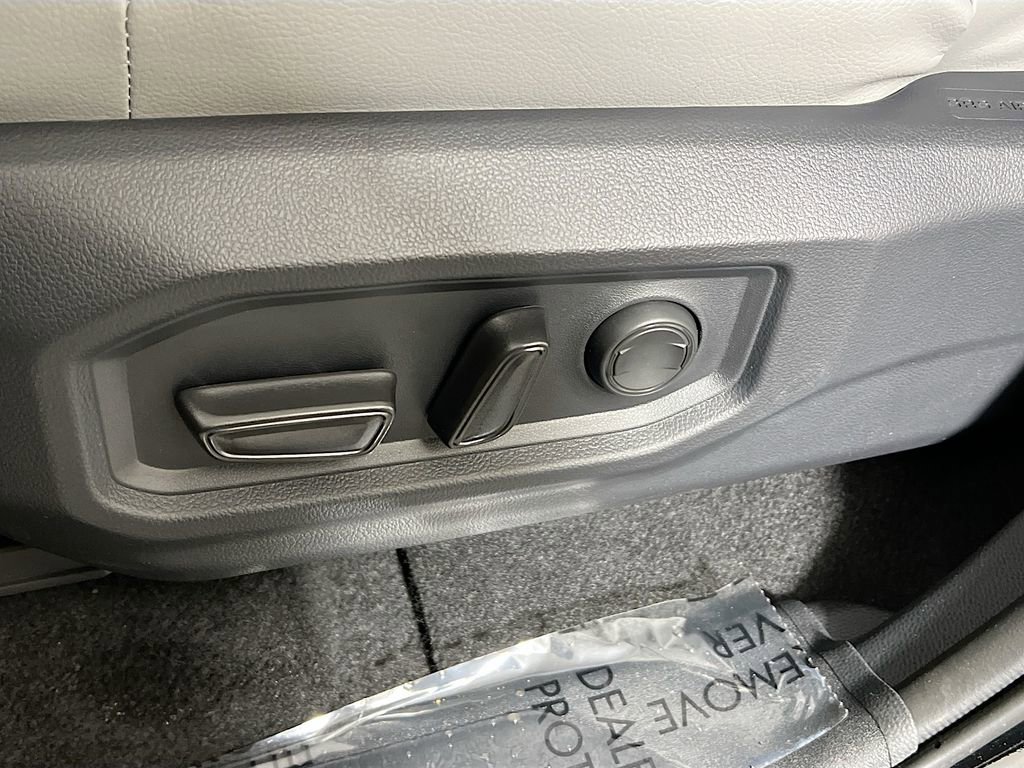 Used 2025 Toyota Tundra SR5 w/ SR5 Premium Package image 16