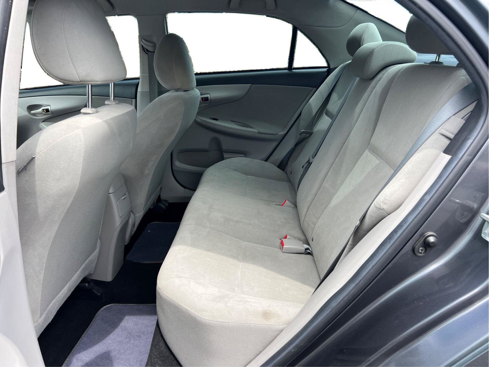 Used 2013 Toyota Corolla L FWD image 11