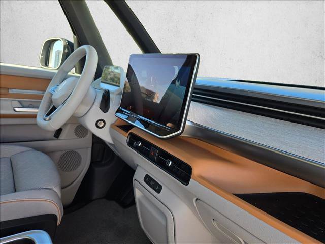 Used 2025 Volkswagen ID. Buzz Pro S Plus image 20