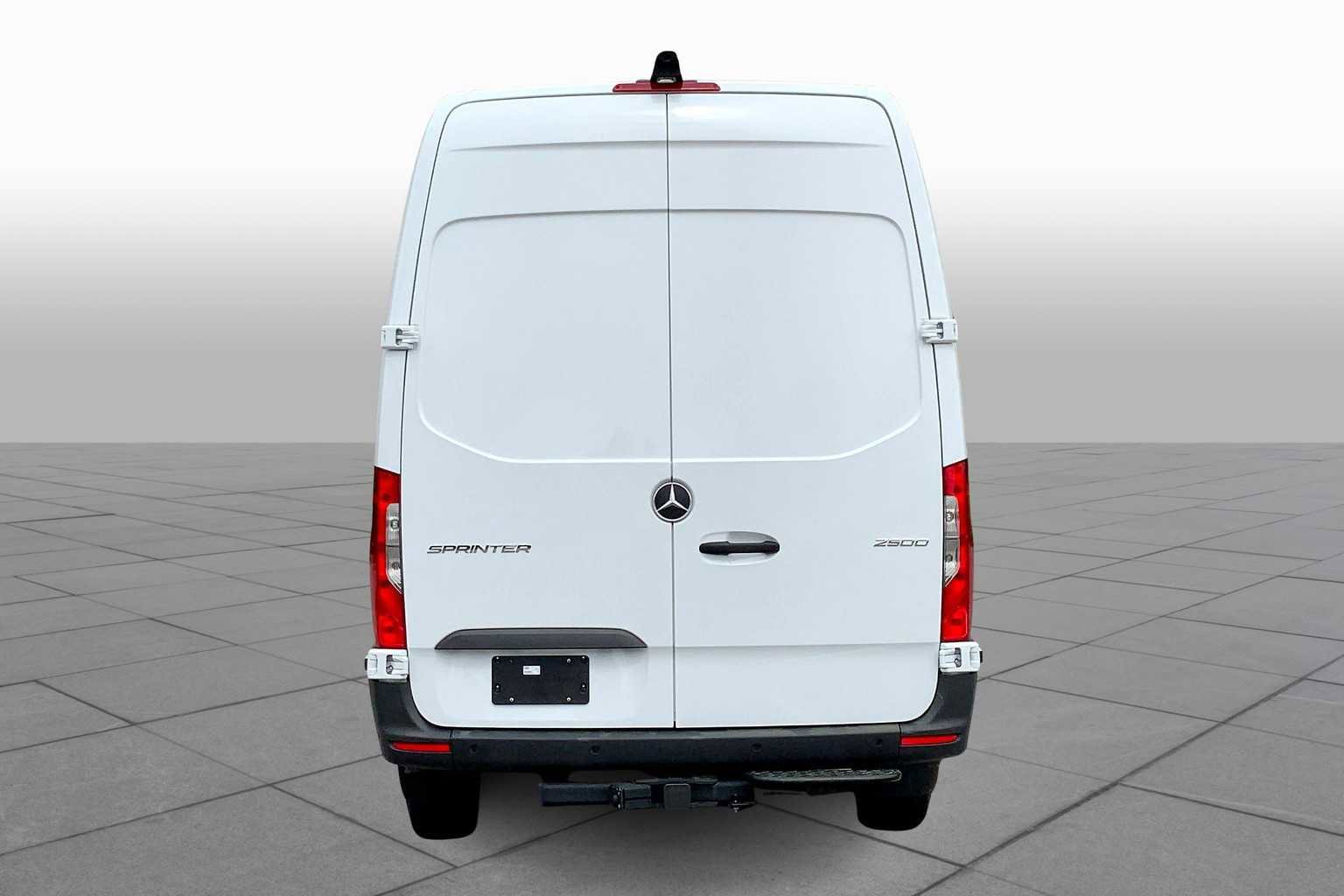 Certified 2025 Mercedes-Benz Sprinter 2500 image 4