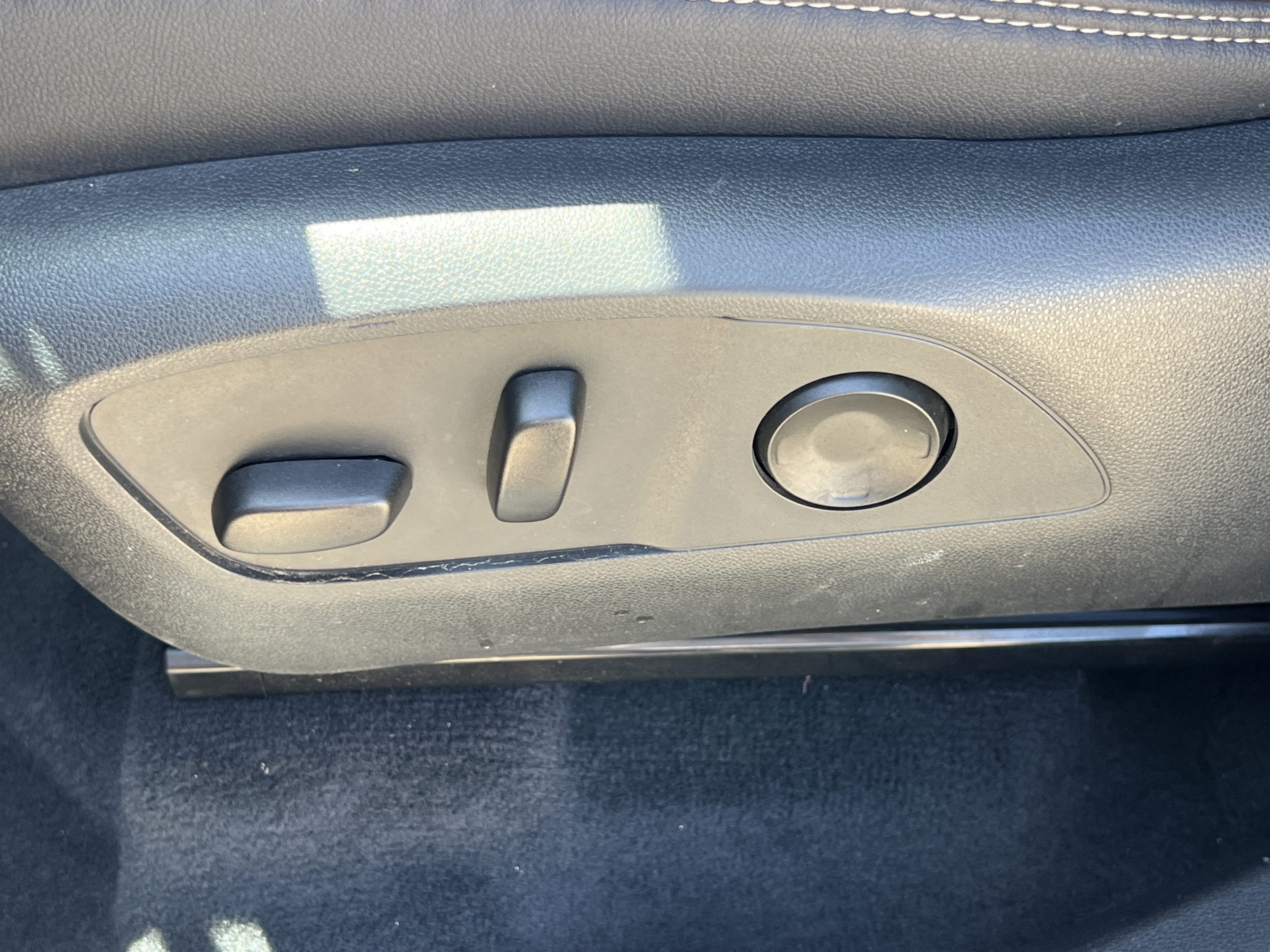 Used 2025 Chevrolet Traverse High Country w/ LPO, Floor Liner Package AWD/4WD image 10