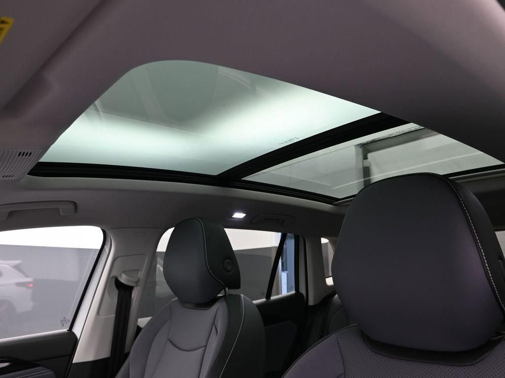 New 2026 Volkswagen Tiguan SE image 20