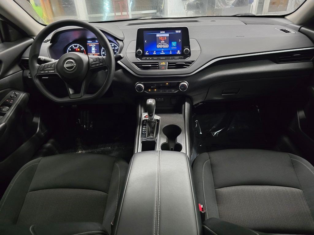 Used 2025 Nissan Altima 2.5 S FWD image 31